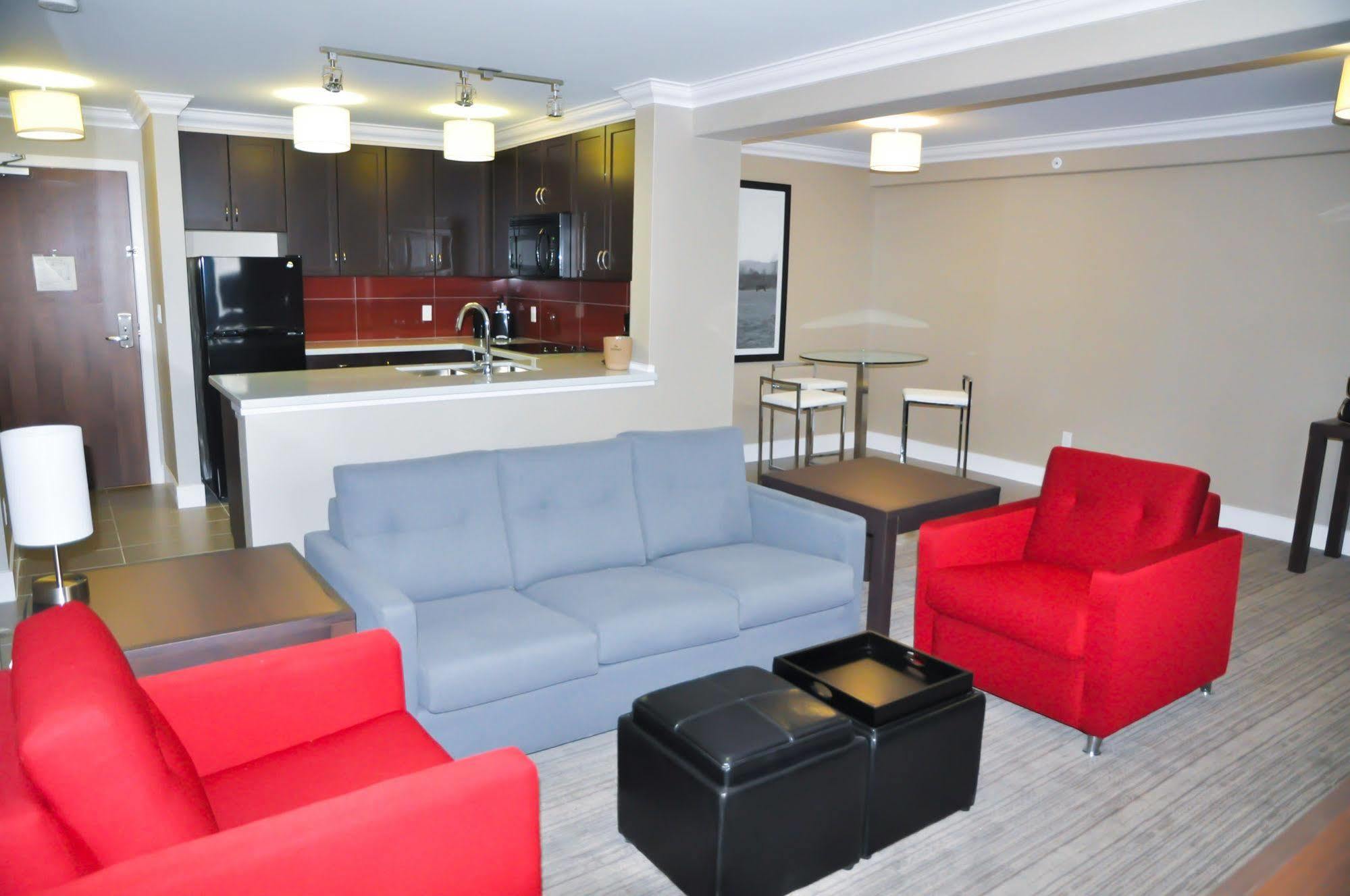 Sandman Hotel And Suites Abbotsford Exterior foto
